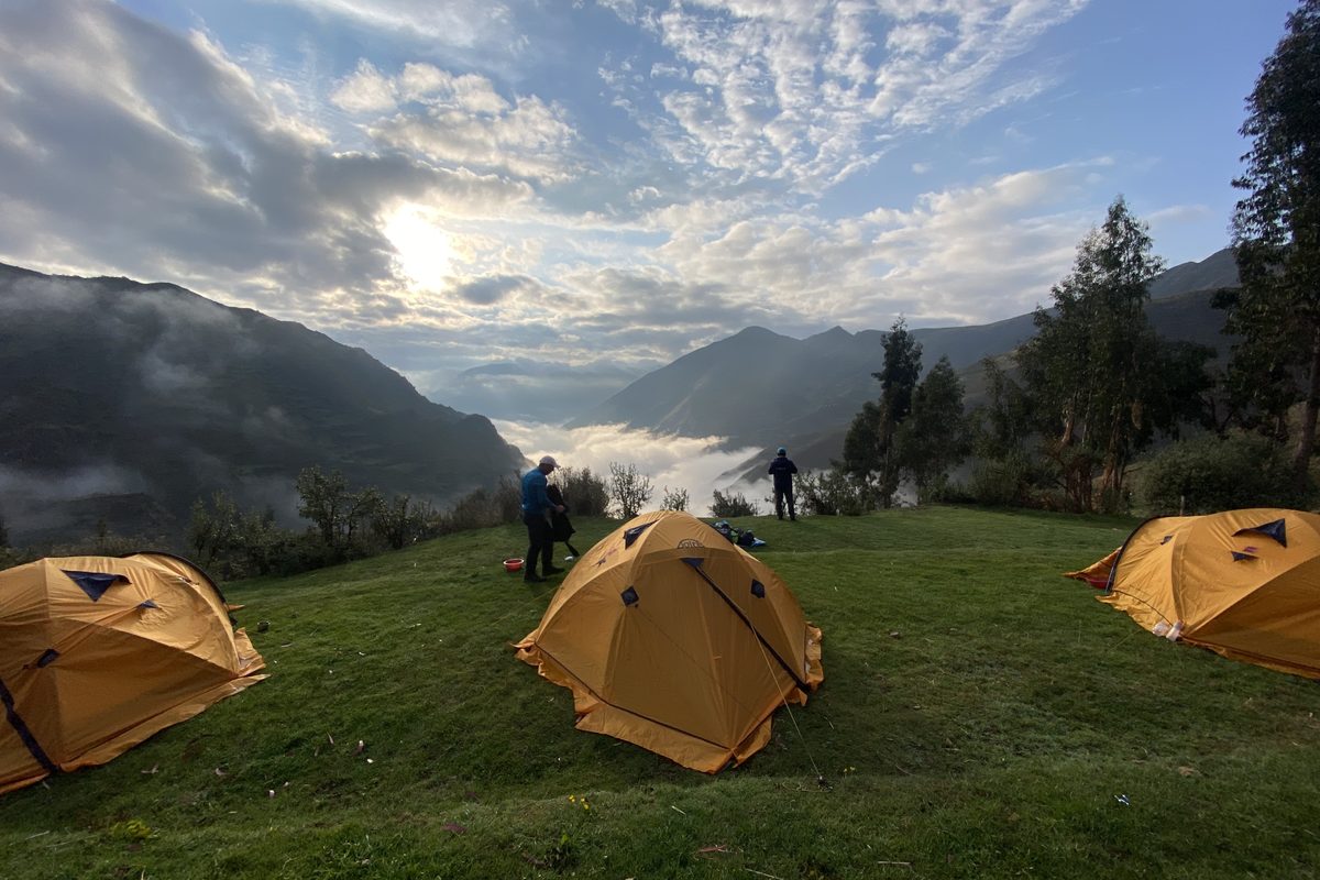 Zeltcamp des Inka Experience Trails im Abendlicht