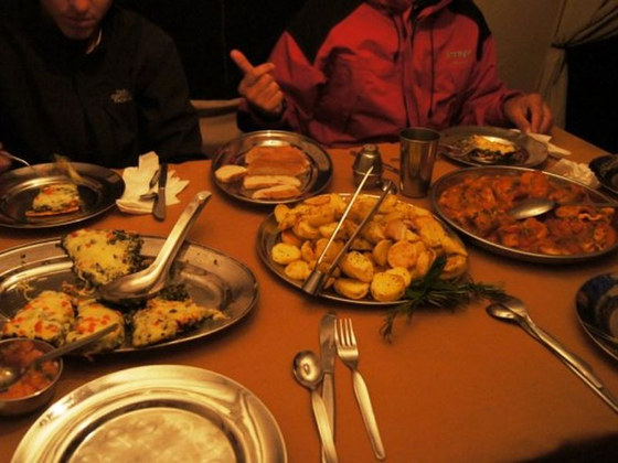 Frisch gekochtes Essen im Camp auf dem Inka Trail